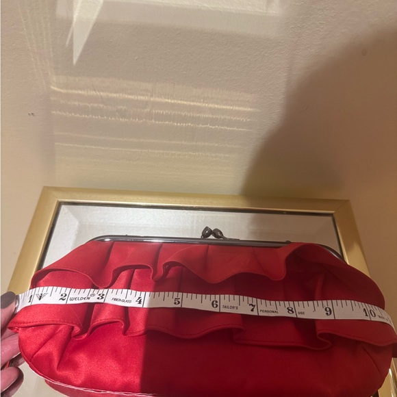 Chic Red Ruffle Clutch with Chain Strap - Picture 5 of 6